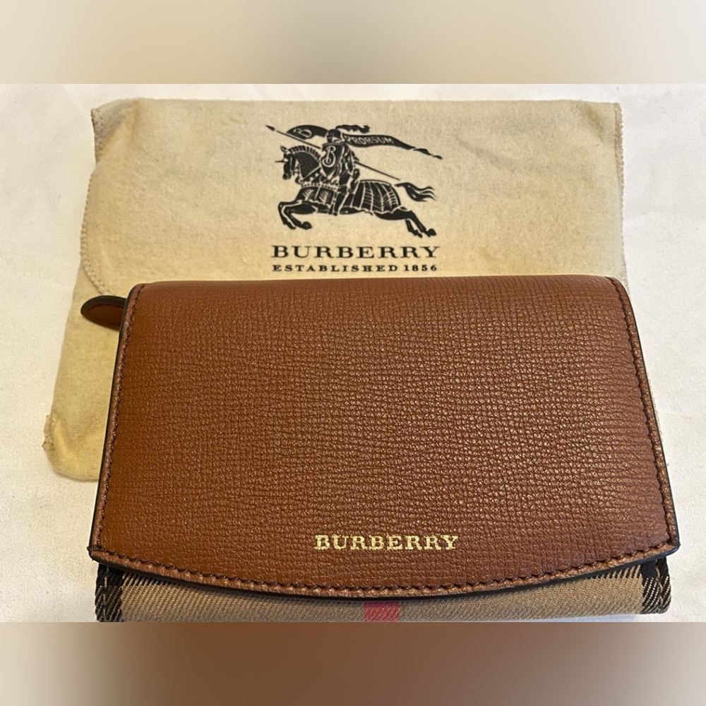 Burberry Authentic Wallet - Picture 4 of 5